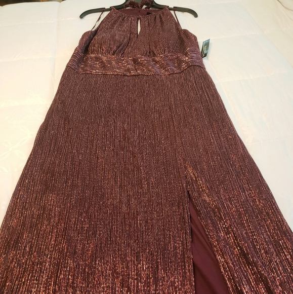 Halter Gown - Picture 2 of 4